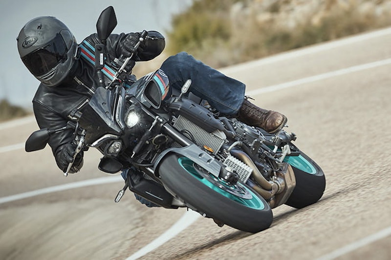 Yamaha MT-10 Review 2022_03