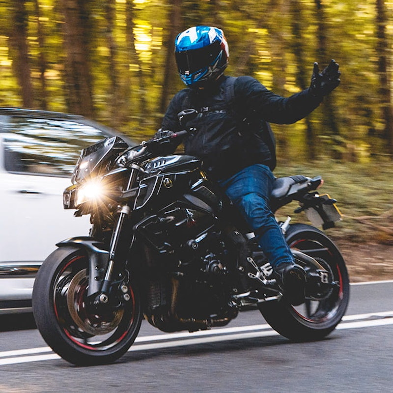 Yamaha MT-10 Review 2022_47