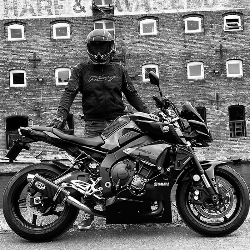 Yamaha MT-10 Review 2022_27