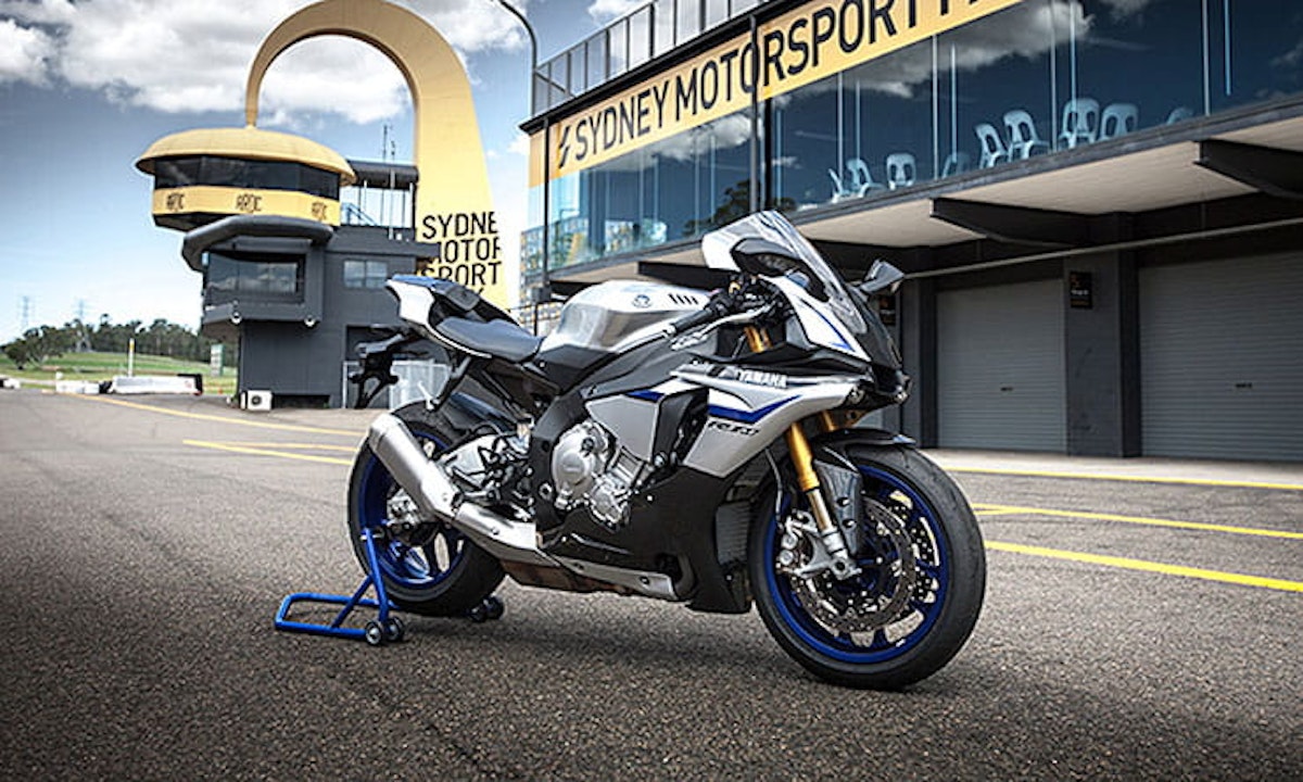 Yamaha YZF-R1M (2015-2019): [ Review & Buying Guide ]