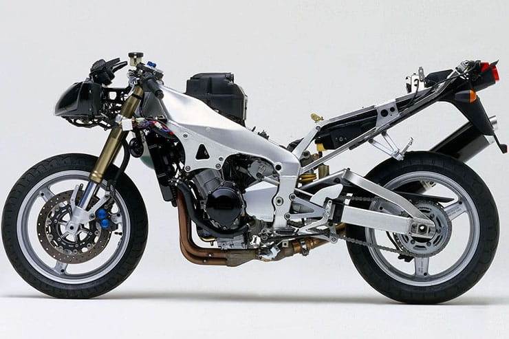 1998 Yamaha YZF-R1 Review Used Price Spec_04
