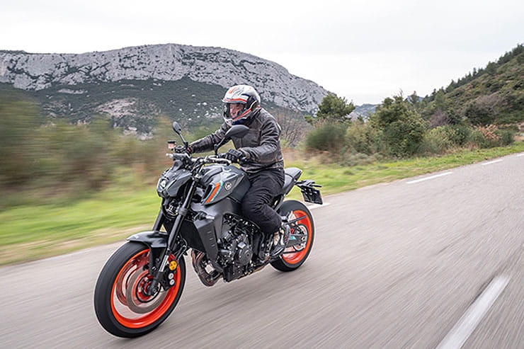 Yamaha MT-09 2021 Review Price Spec_74