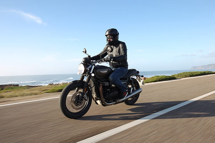 2019 Triumph Street Twin_BikeSocial review