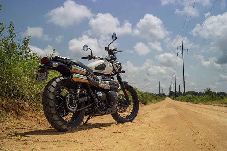 Triumph Street Scrambler 2017 Review Used Guide_04a