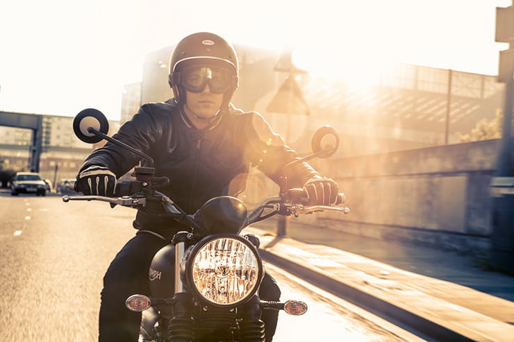 Triumph Street Scrambler 2017 Review Used Guide_05