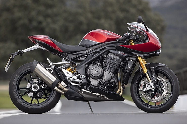 Triumph Speed Triple 1200 RR 2022 Review Details Price Spec_140