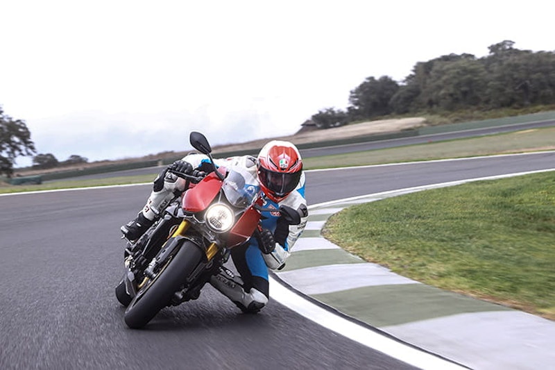 Triumph Speed Triple 1200 RR 2022 Review Details Price Spec_62