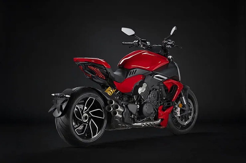 2024 Triumph Rocket 3 Storm Review Details Price Spec_101