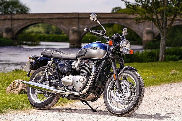 Triumph Bonneville T120 2021 Review Price Spec_44
