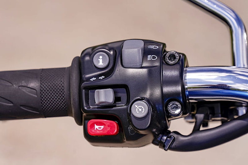 Triumph Bonneville T120 2021 Review Price Spec_41