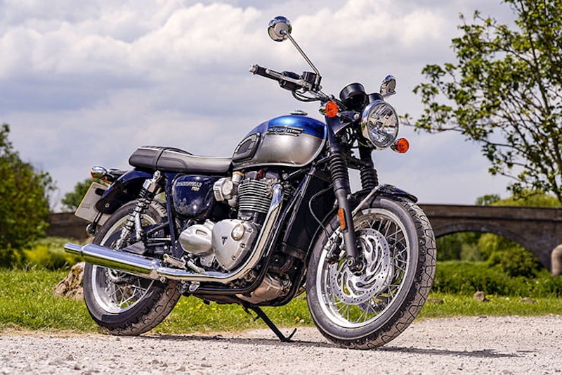 Triumph Bonneville T120 2021 Review Price Spec_45