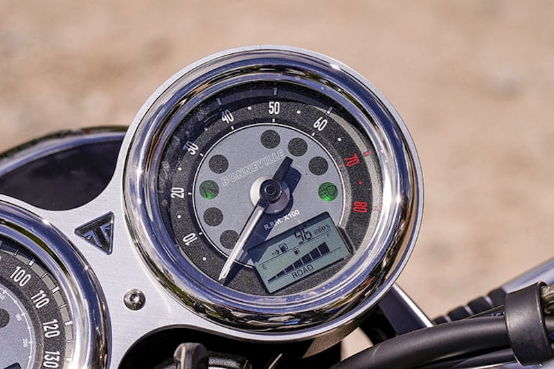 Triumph Bonneville T120 2021 Review Price Spec_52