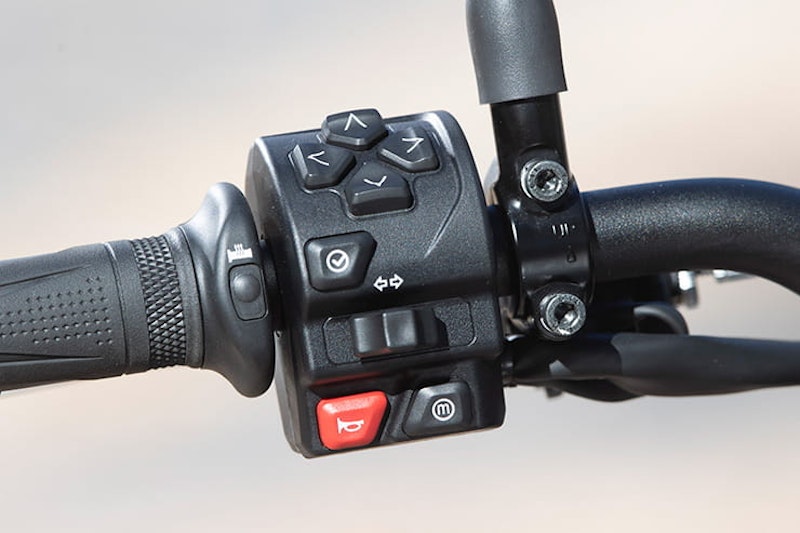 Triumph Trident 660 2021 Review Price Spec_19