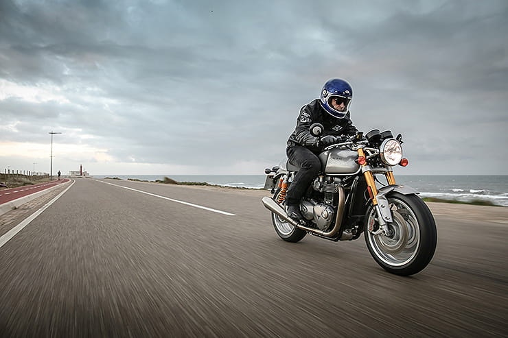 Triumph Thruxton R 2016 Review Used Price Spec_01
