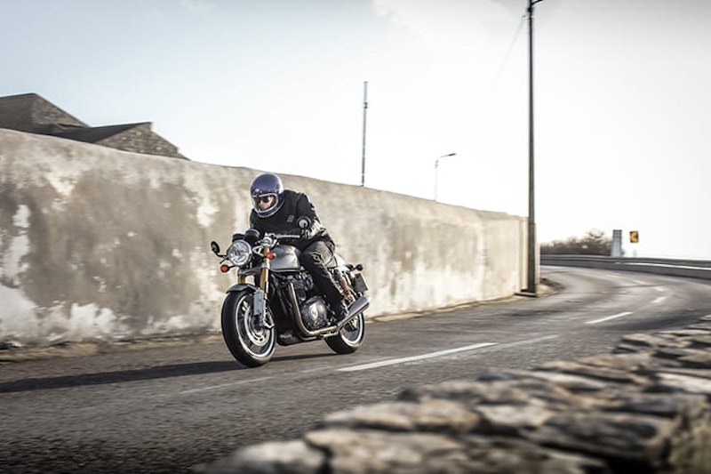 Triumph Thruxton R 2016 Review Used Price Spec_10