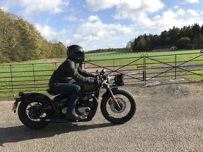 BikeSocial reviews the Triumph Bobber (2017)