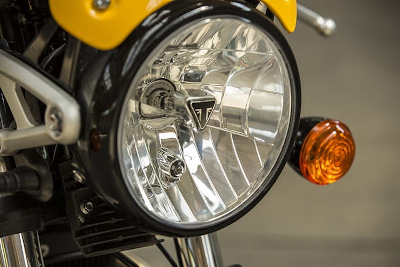 2017 Triumph Street Cup Review Details Used Price Spec_11