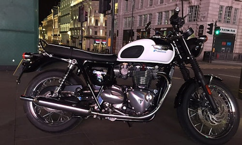 Triumph T120 Bonneville Review and Test | BikeSocial