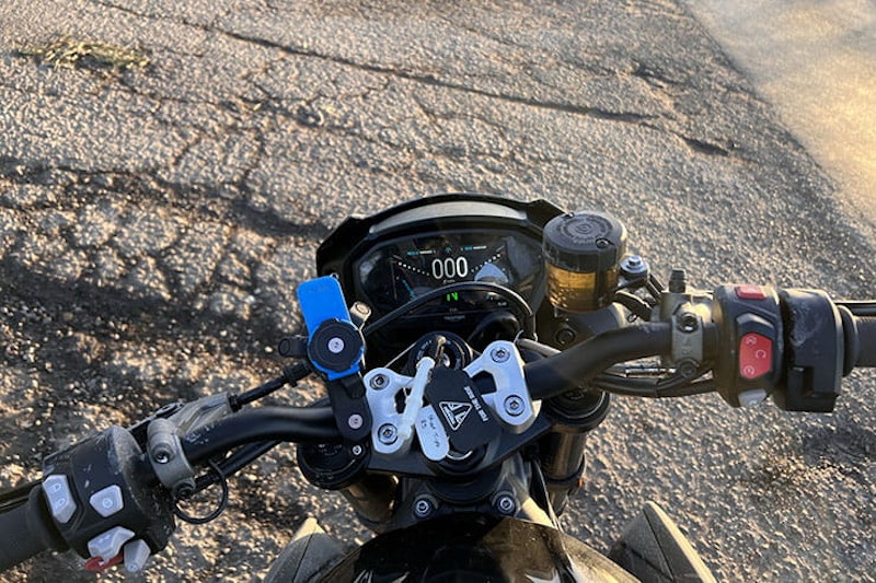 2022 Triumph  Street Triple RS_07