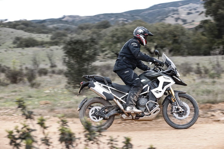 Triumph Tiger 1200 GT Pro Explorer 2022 Review Price Spec_03