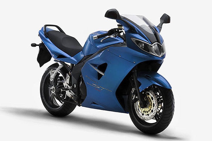 2005 Triumph Sprint ST Review Used Price Spec_22