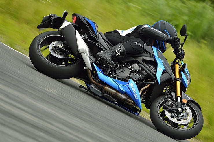 Suzuki GSR750 2011 Review Used Price Spec_01