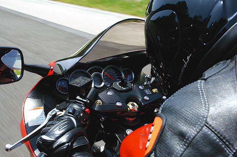 Everything you need to know about Suzuki’s ballistic hyperbike, the GSX1300R Hayabusa. Pros, cons and all the specs