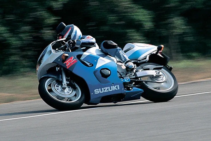 1997 Suzuki GSX-R600 SRAD Review Details Used Price Spec_04
