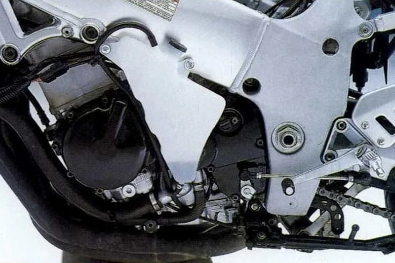 1997 Suzuki GSX-R600 SRAD Review Details Used Price Spec_10