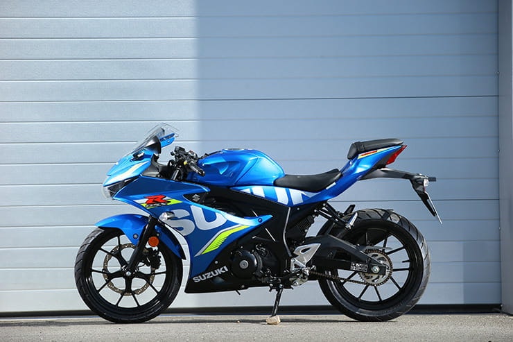 Suzuki GSX-R125 side view