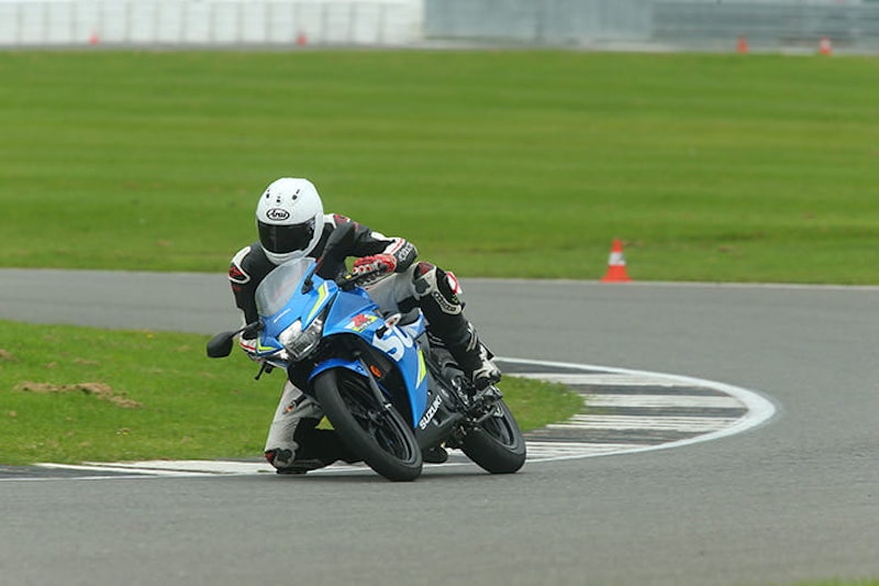 Suzuki GSX-R125 ridden quickly round a corner