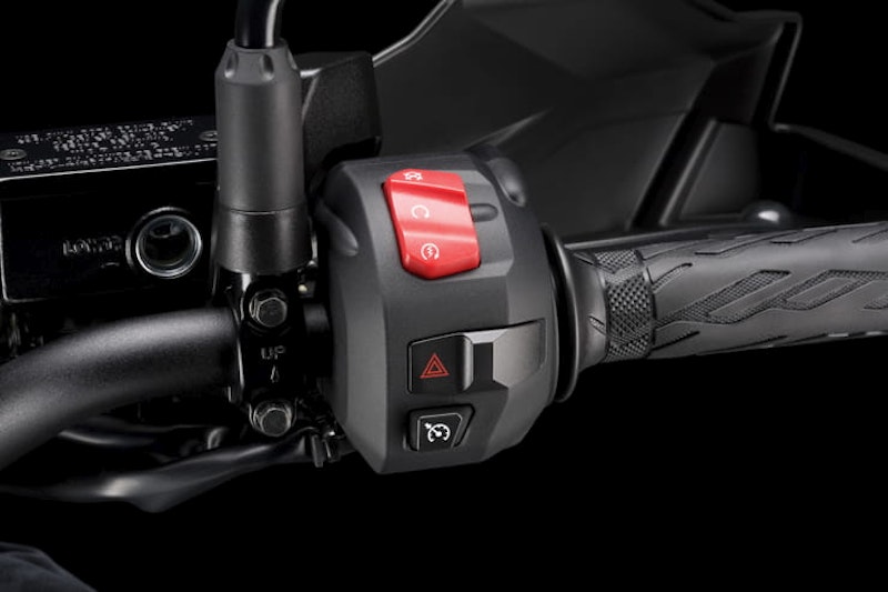 Suzuki V-Strom 1050 XT (2020) | REVIEW