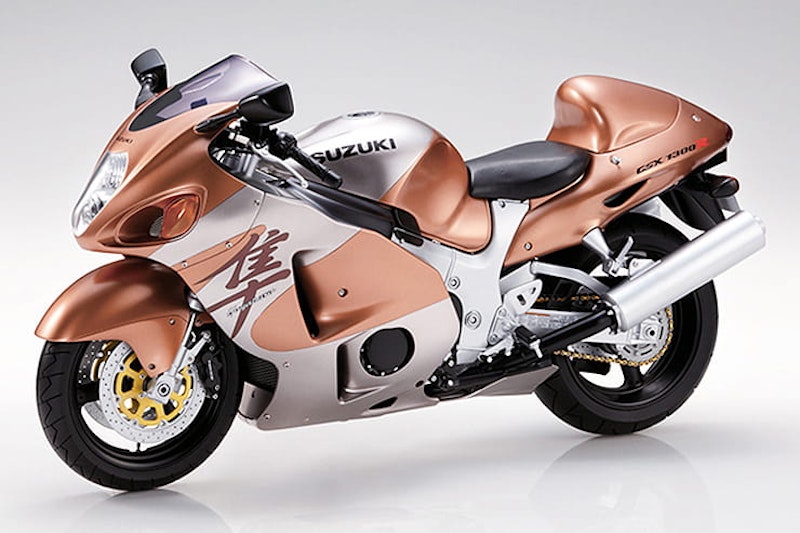 Analysis of the first generation of Suzuki’s ballistic,  game-changer Hayabusa hyperbike. All the facts, figures, stats and advice you need to buy the best bike you can.