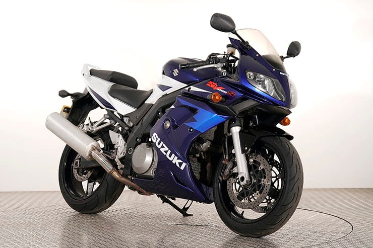 Suzuki SV1000S and SV1000 (2003-2008): [ Review &amp; Buying Guide ]