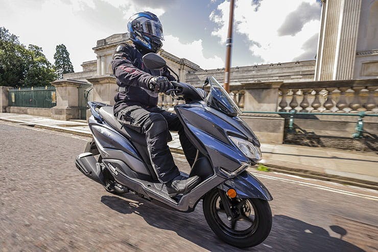 Suzuki Burgman 125 Scooter 2023 Review