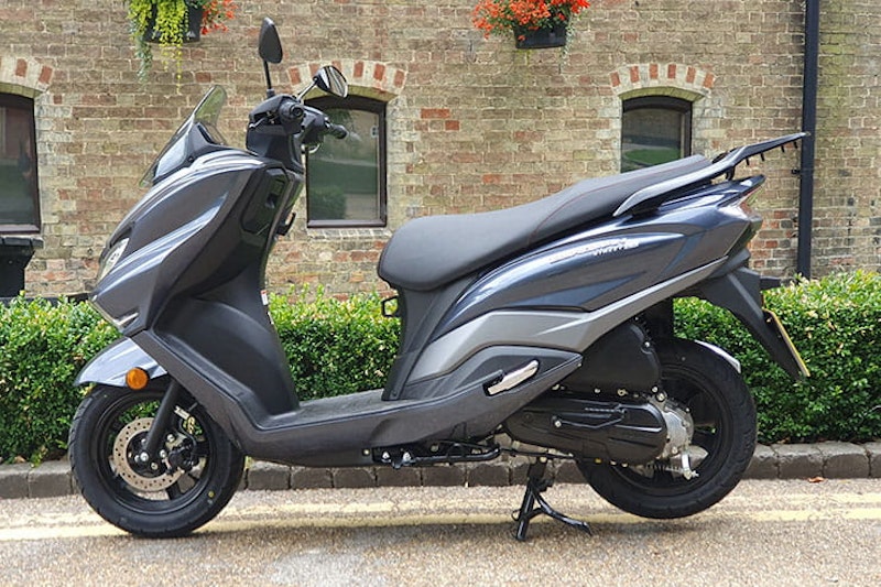 2023 Suzuki Burgman Street EX 125 Scooter Review Price Spec_129