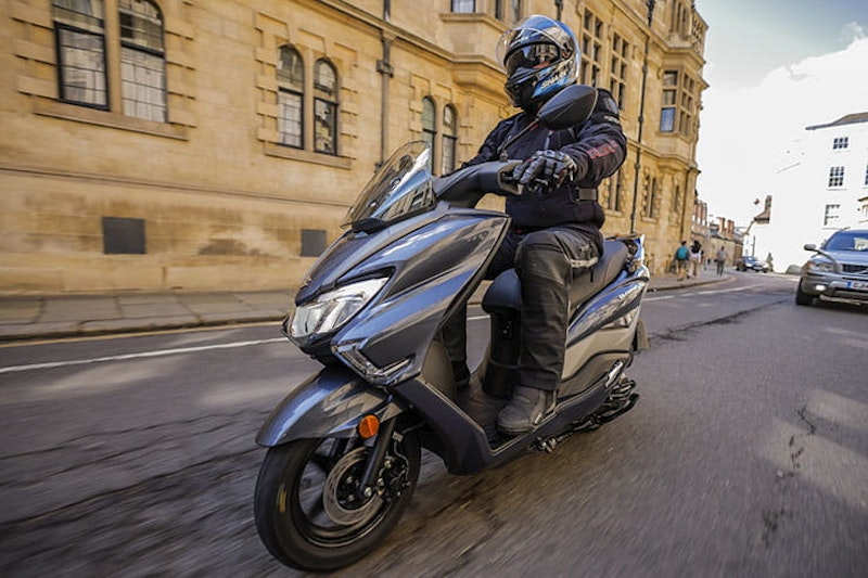 2023 Suzuki Burgman Street EX 125 Scooter Review Price Spec_21