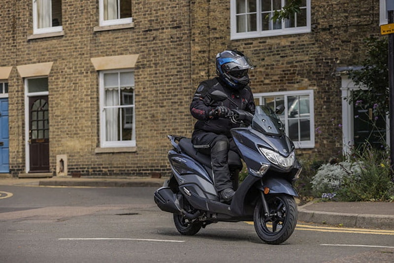 2023 Suzuki Burgman Street EX 125 Scooter Review Price Spec_47