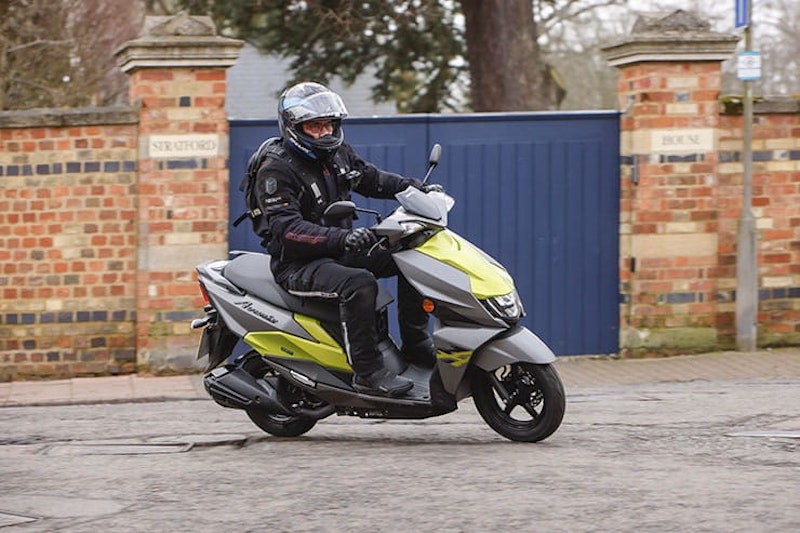 2023 Suzuki Avenis 125 Scooter Review Price Spec_171
