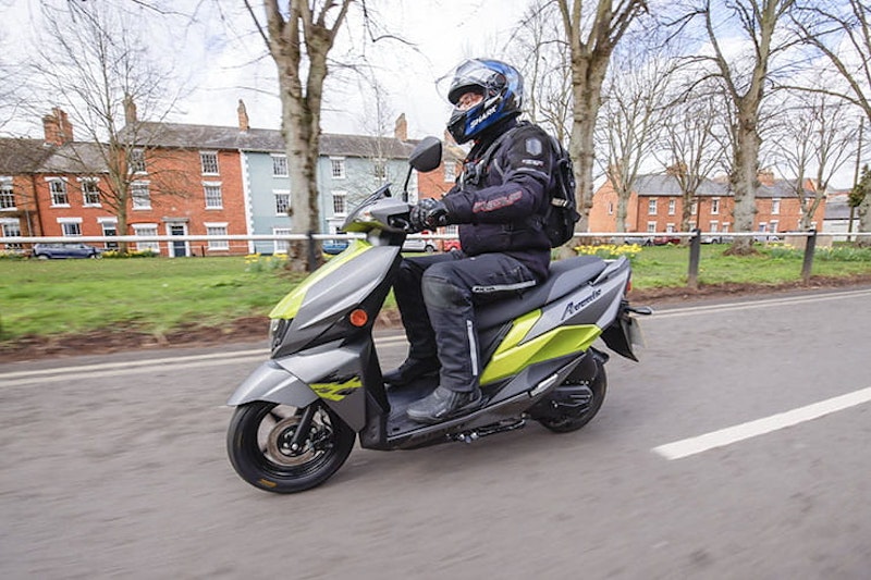 2023 Suzuki Avenis 125 Scooter Review Price Spec_234