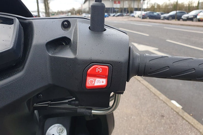 2023 Suzuki Avenis 125 Scooter Review Price Spec_244