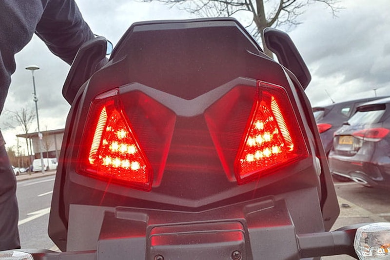 2023 Suzuki Avenis 125 Scooter Review Price Spec_259