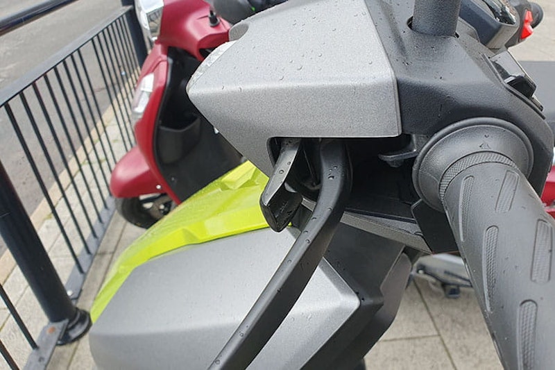 2023 Suzuki Avenis 125 Scooter Review Price Spec_278