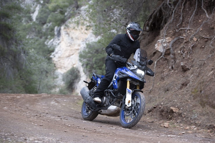 2023 Suzuki V-Strom 1050DE Review Price Spec_03