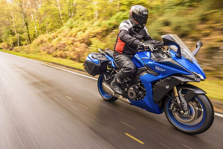Suzuki GSX-S1000GT 2021 Review Details Price Spec_02