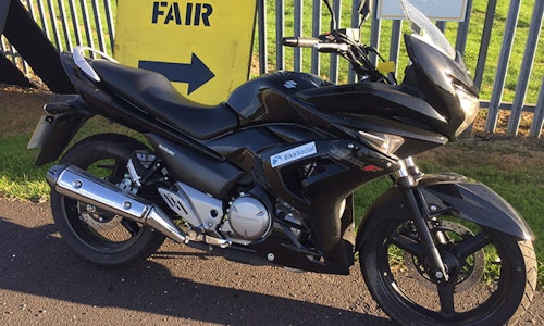 Suzuki Inazuma 250F
