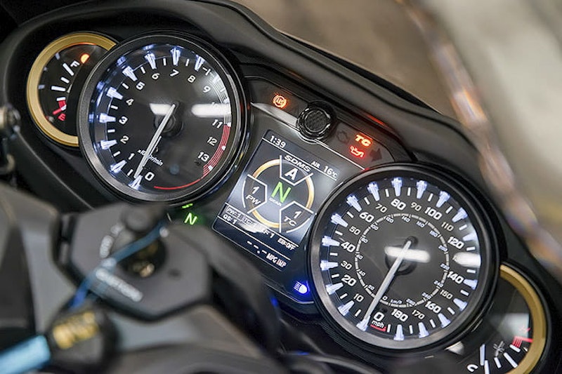 Up close with the 2021 Suzuki GSX1300R Hayabusa_16