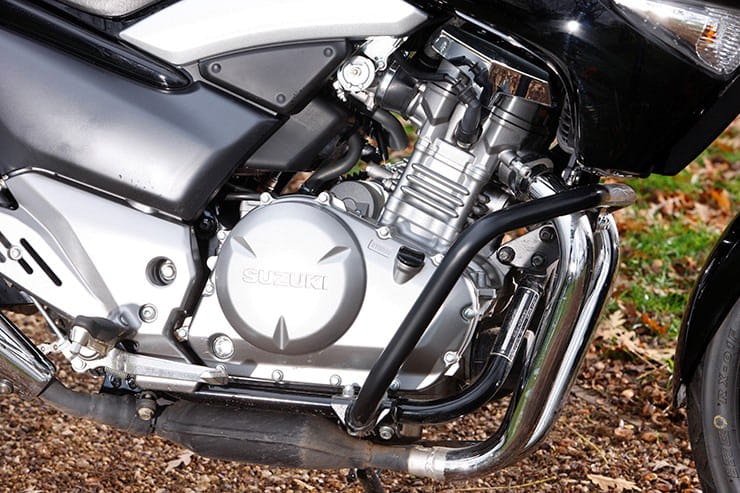 Suzuki Inazuma 250 (2013 - 2016): Review & Buying Guide