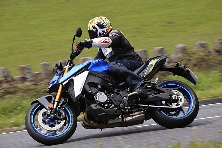 Suzuki GSX-S1000 2021 Review Price Spec_29