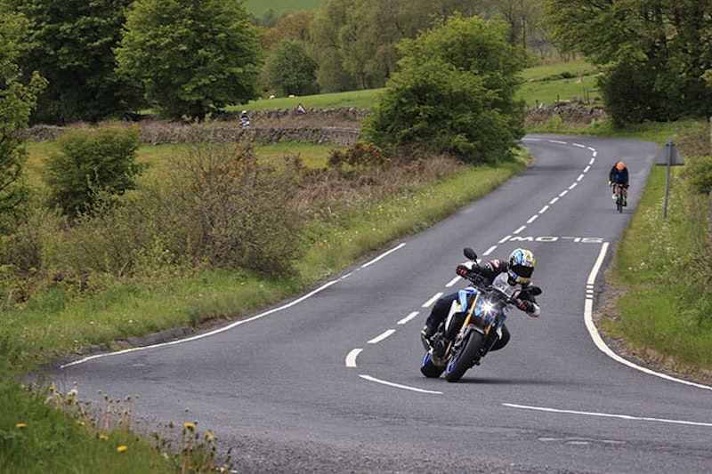 Suzuki GSX-S1000 2021 Review Price Spec_30